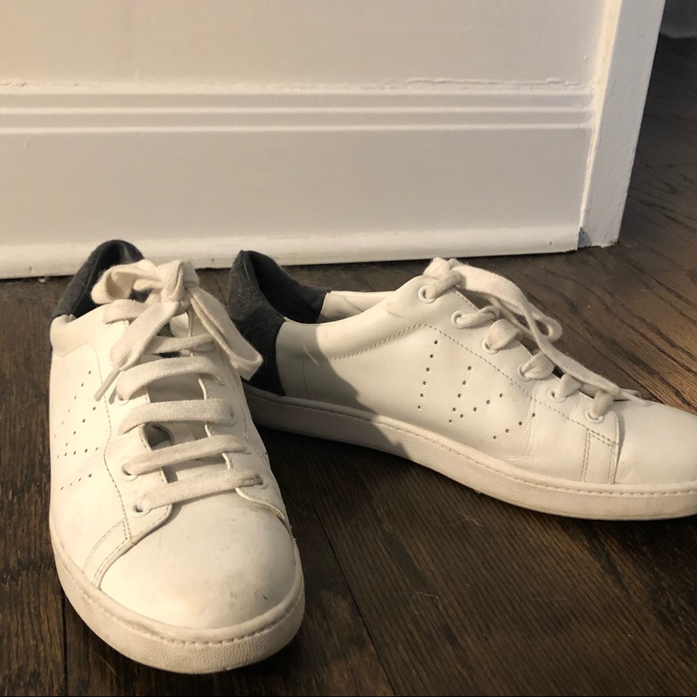 Vince Sneakers